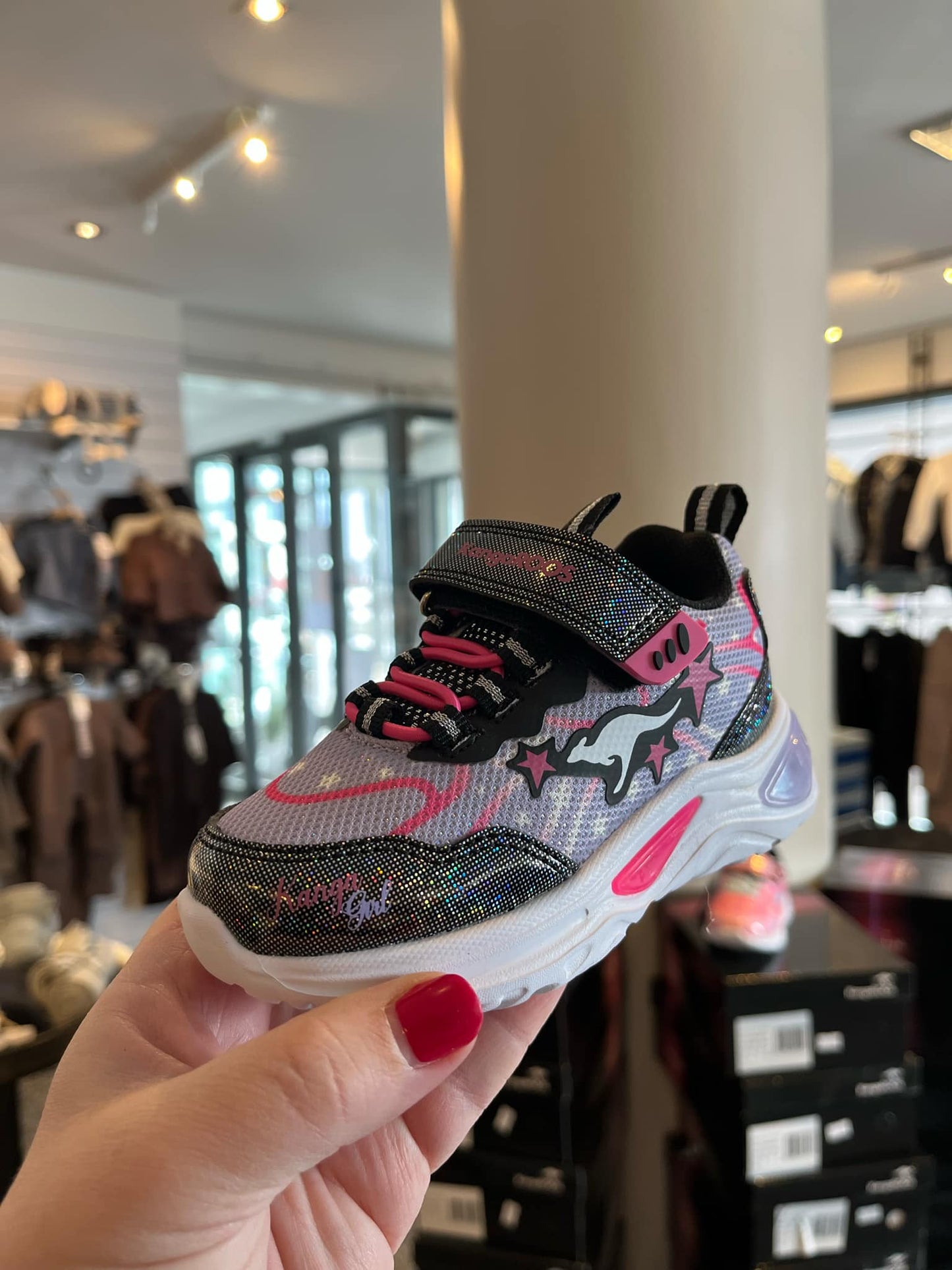 Ljósa Skór - Sparks Jet Black Lav