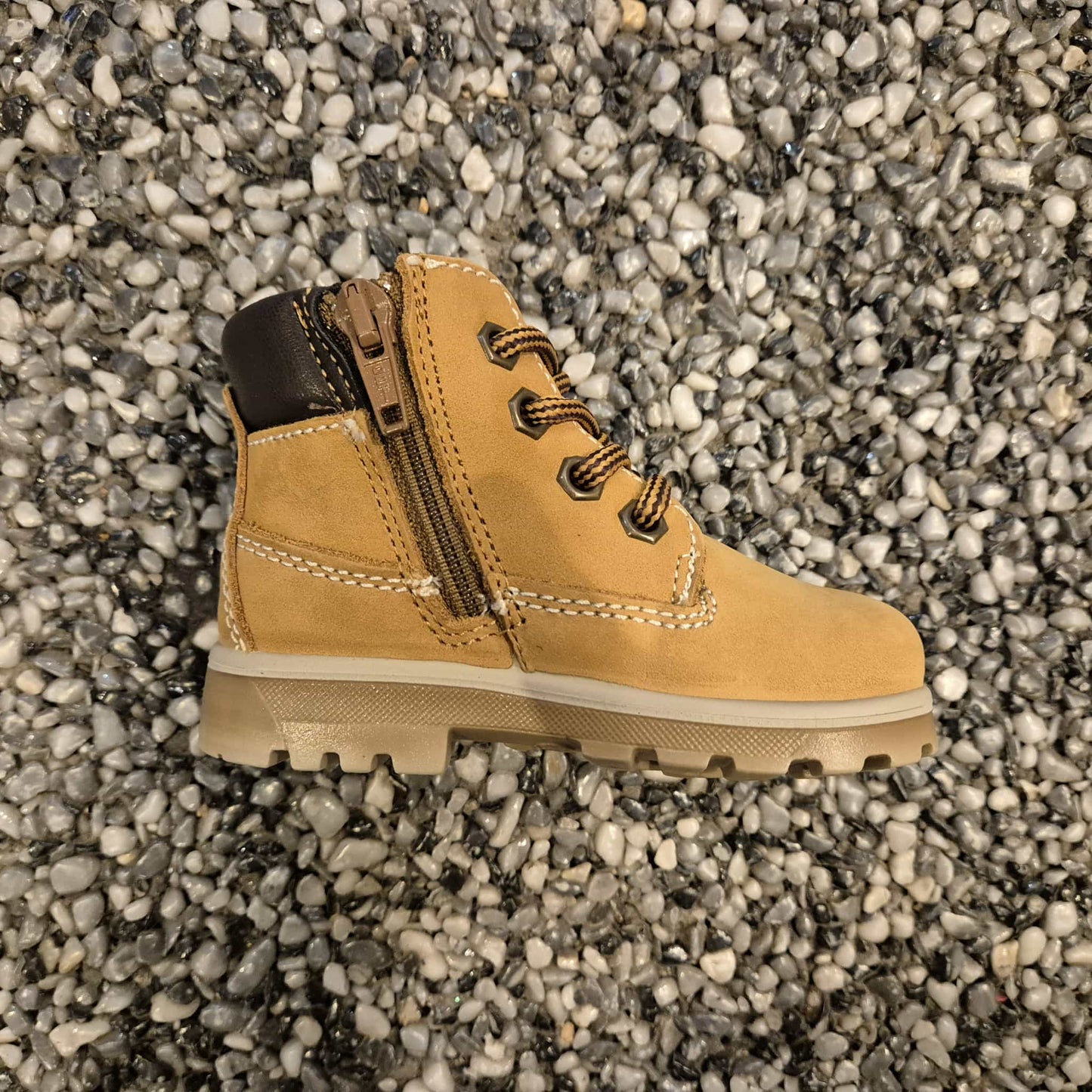 Fyrstu skórnir - Brúnir