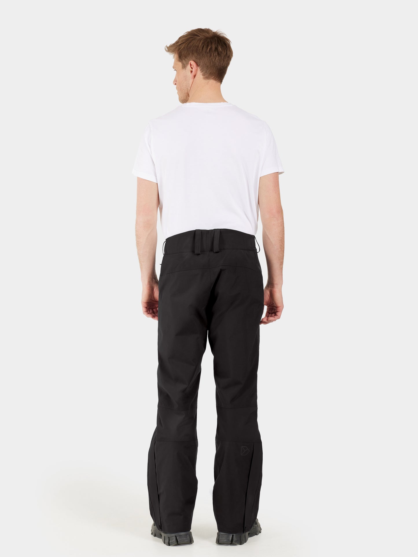 Kuldabuxur - Povel Black